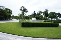 Dancing woman statue at Grand Bahia Principe Sian Kaan.jpg