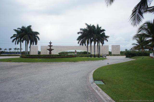 Roundabout at Grand Bahia Principe Riviera Maya resorts.jpg