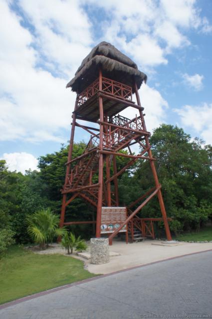 Wooden watchtower near Gran Bahia Principe Akumal.jpg