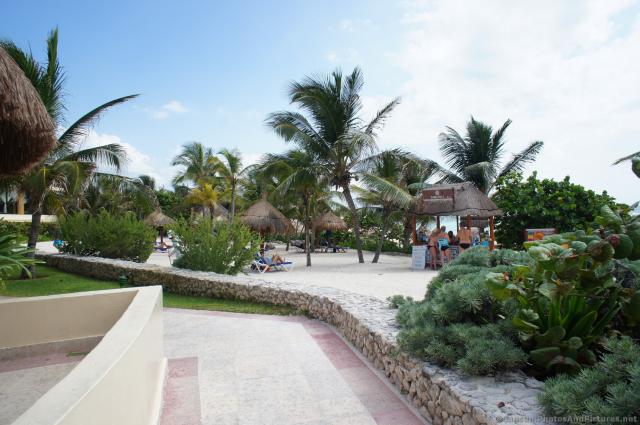 Border to beach at Gran Bahia Principe Akumal.jpg