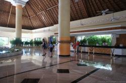 Front desk check in area of Gran Bahia Principe Akumal.jpg
