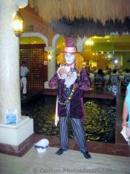 Willy Wonka Impersonator at Grand Palladium Kantenah.jpg