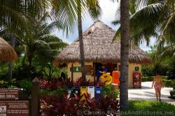 Towel Station hut next to Grand Palladium Kantenah pool.jpg