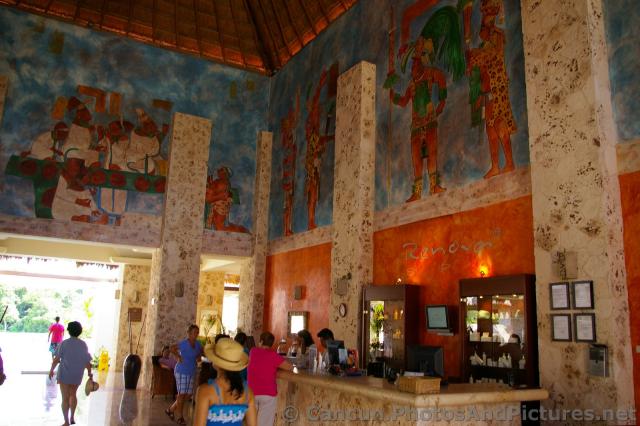 Lobby of Renova Spa Grand Palladium Riviera Maya.jpg