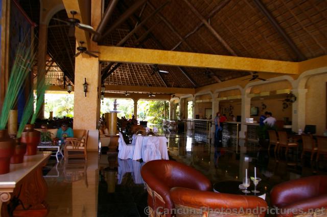 Grand Palladium Riviera Front Desk.jpg