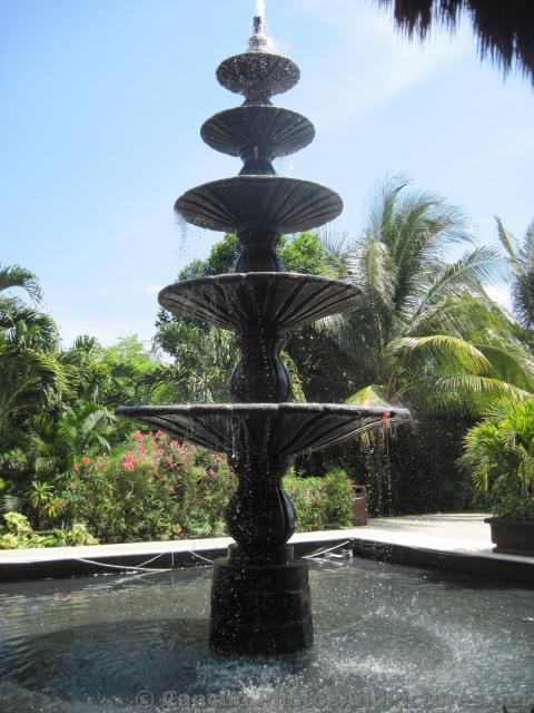 5 Level Water Fountain at Grand Palladium Riviera.jpg