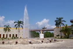 Playa Mujeres hotel entrance area with water fountain.jpg
