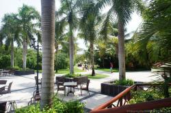 Courtyard and walkways next to Gran Bahia Principe Coba lobby.jpg