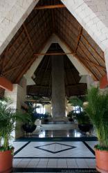 Entrance to Grand Bahia Principe Tulum.jpg