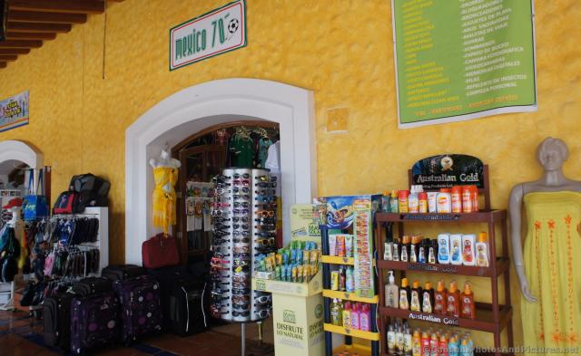 Mexico 70 store at Hacienda Dona Isabel Gran Bahia Principe.jpg