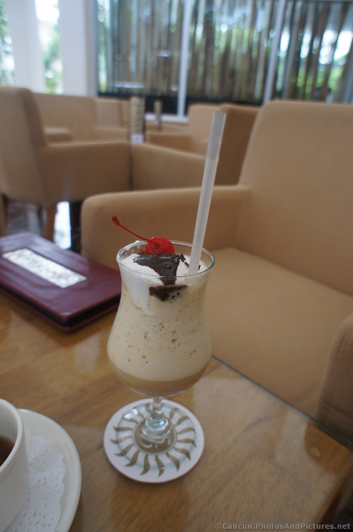 Frapuccino drink from Gran Bahia Sian Kaan lobby bar.jpg