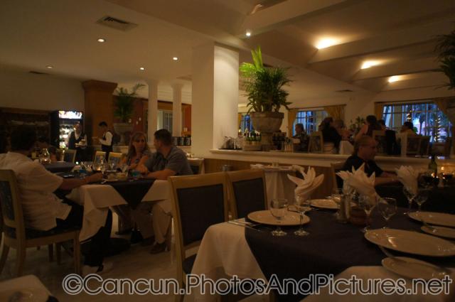 Marco Polo restaurant at GR Solaris.jpg
