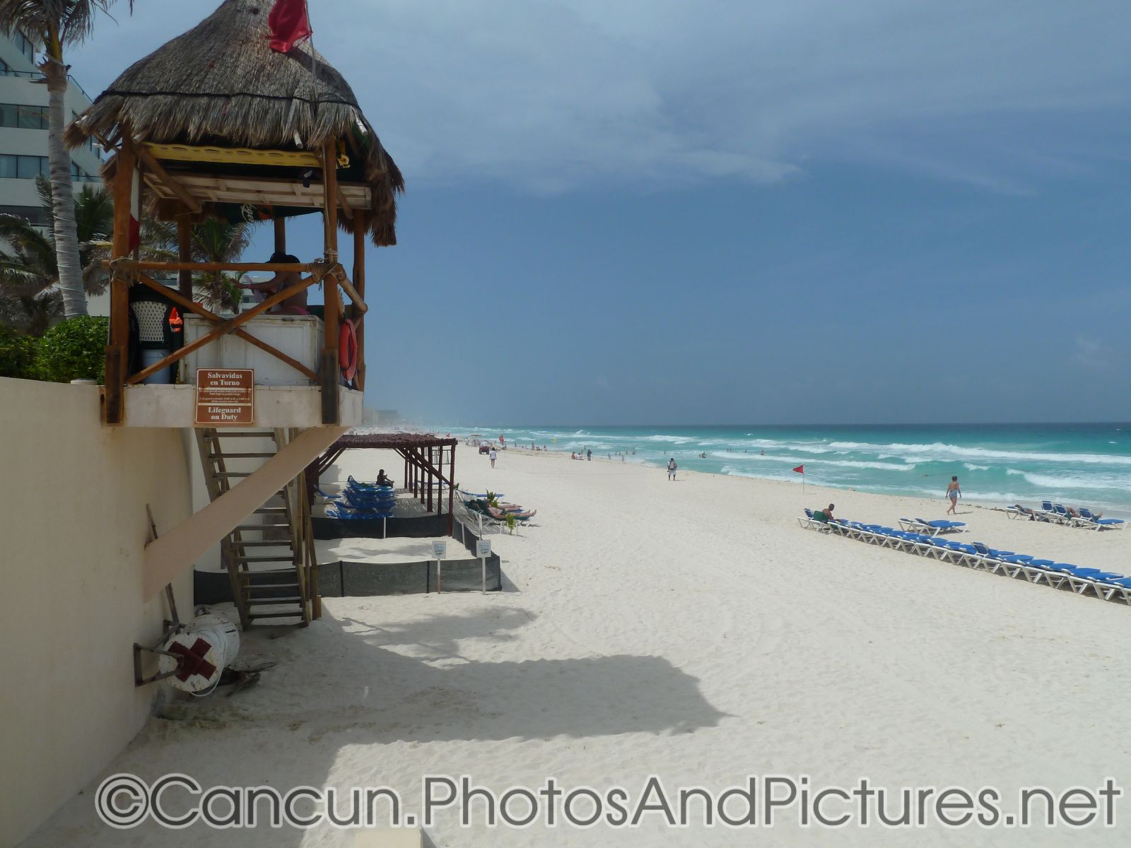 GR Solaris lifeguard post and beach.jpg