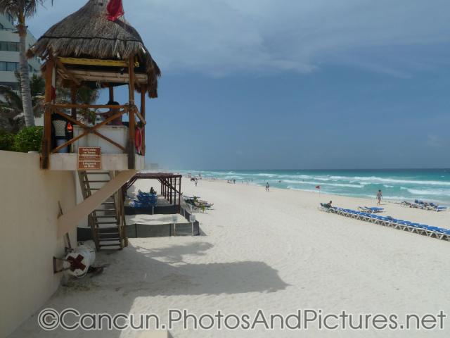 GR Solaris lifeguard post and beach.jpg