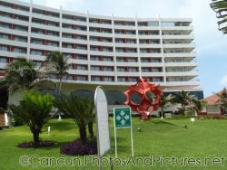 Meeting point at Crown Paradise resort next to GR Solaris.jpg
