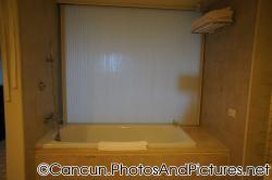 Bathtub of bathroom inside Privilege Room at Ocean Coral & Turquesa.jpg
