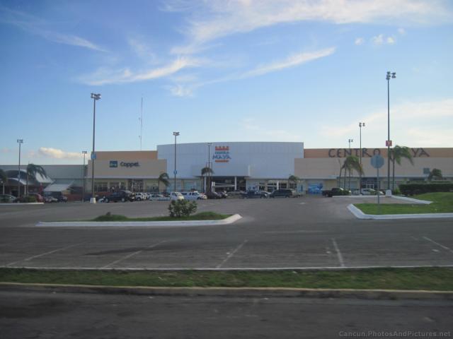 Centro Maya in Playa del Carmen.jpg