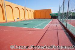 Ocean Coral & Turquesa tennis court.jpg