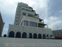 Resort next to GR Solaris.jpg