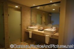Sinks at privileged junior suite at Ocean Coral & Turquesa .jpg